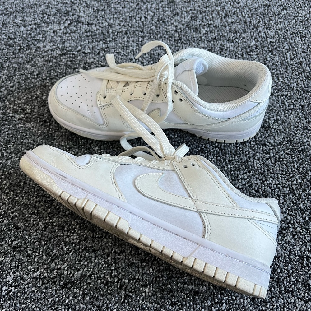 Nike Dunk White Sail Size 6
